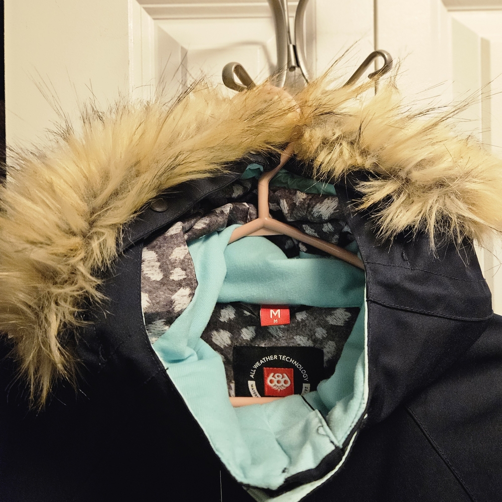 686 Waterproof Breathable Jacket - Picture 5 of 8